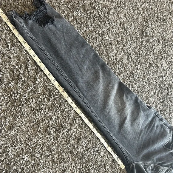 Free People Regular Mid Rise Black Raw Hem Cropped Button Fly Jeans Size 29 - Picture 10 of 10